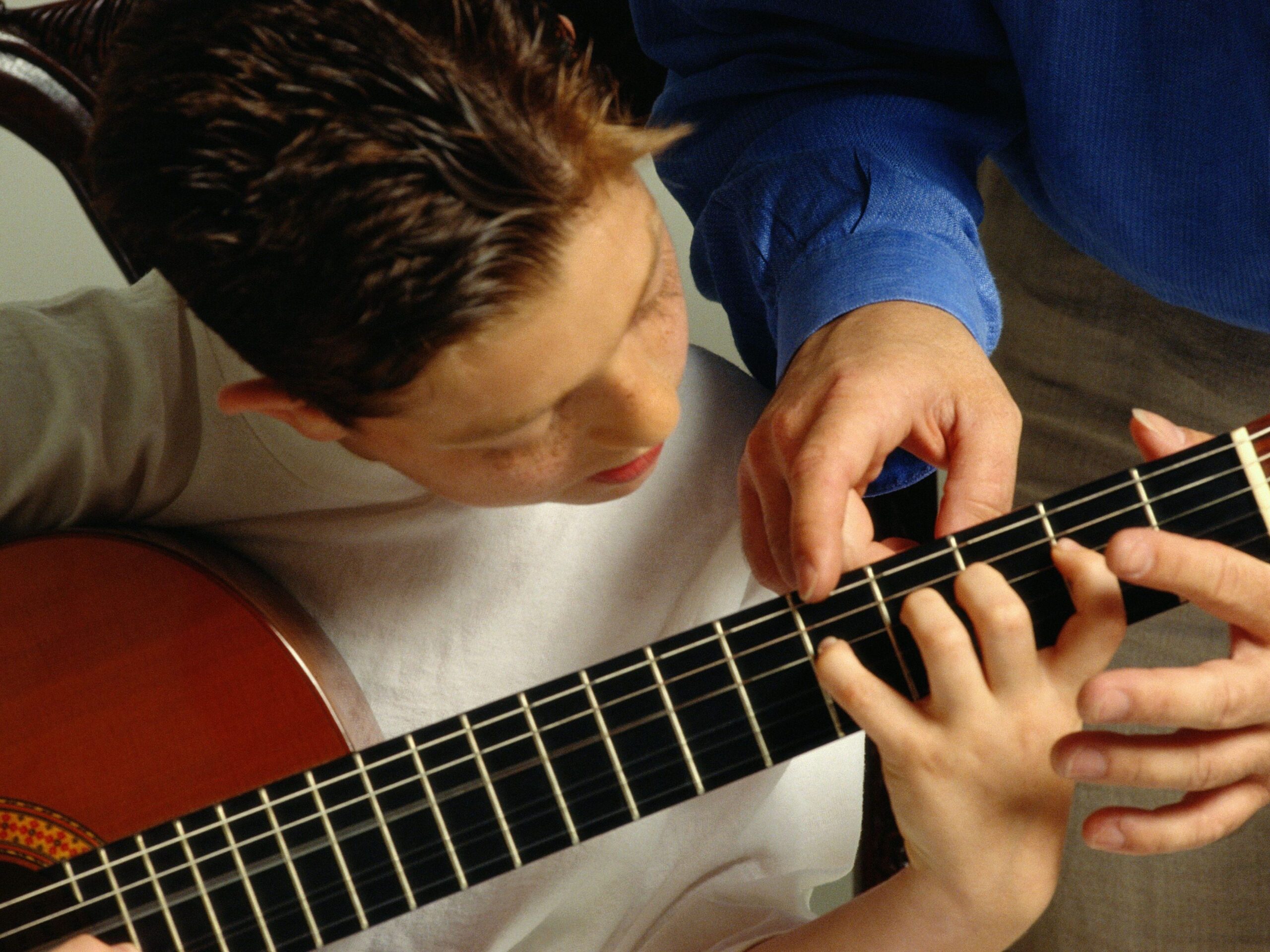 teaching-guitar